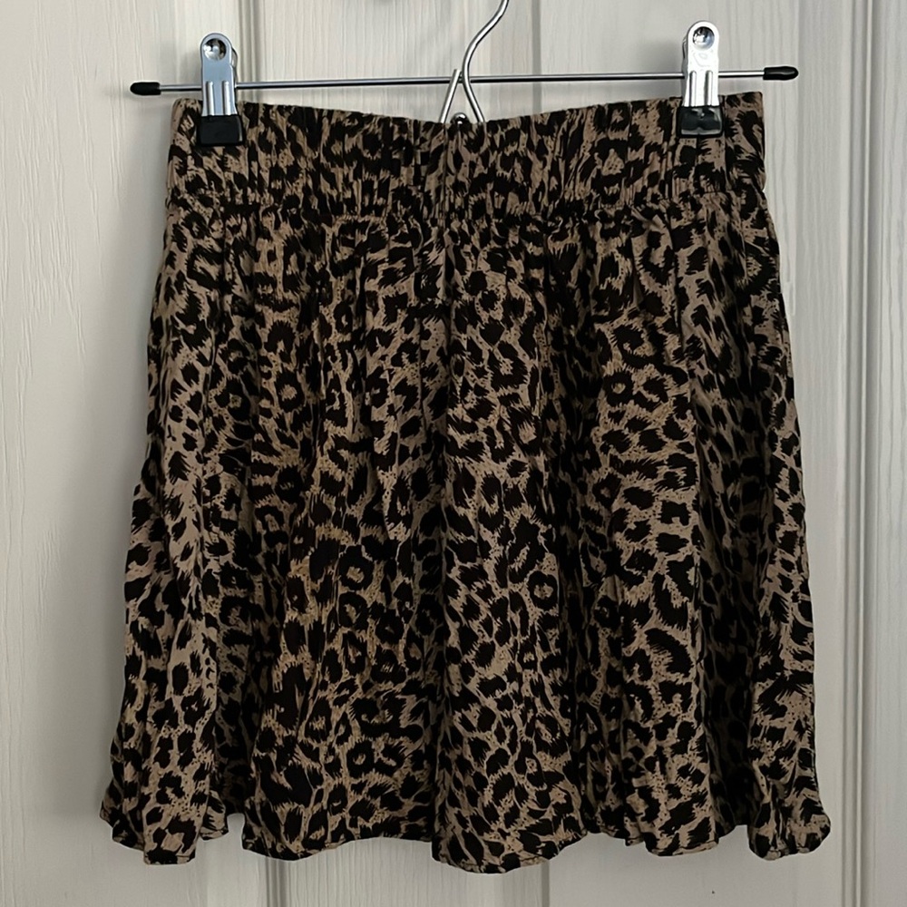 Vintage Victoria's Secret Pink Leopard print skirt. Size XS.
